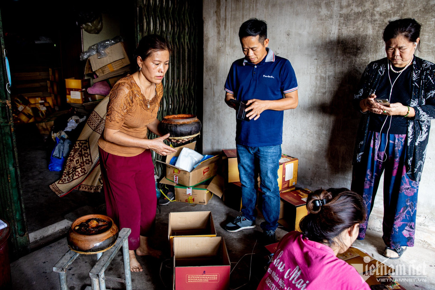 Món ăn nức tiếng của làng Vũ Đại được nhiều người dân mua về ăn hoặc làm quà biếu. Tùy vào trọng lượng mỗi niêu cá từ 1,5-5kg mà có giá từ 600.000-1,3 triệu đồng.