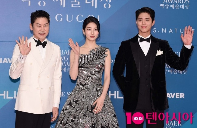 Lễ trao giải Nghệ thuật Baeksang lần thứ 61 - sự kiện danh giá duy nhất tại Hàn Quốc tôn vinh thành tựu ở cả ba lĩnh vực truyền hình, điện ảnh và sân khấu - diễn ra hôm nay (5/5) tại hội trường D COEX, quận Gangnam, Seoul. Sự kiện được phát sóng trực tiếp từ 20h (giờ Hàn Quốc) trên kênh JTBC và các nền tảng số.