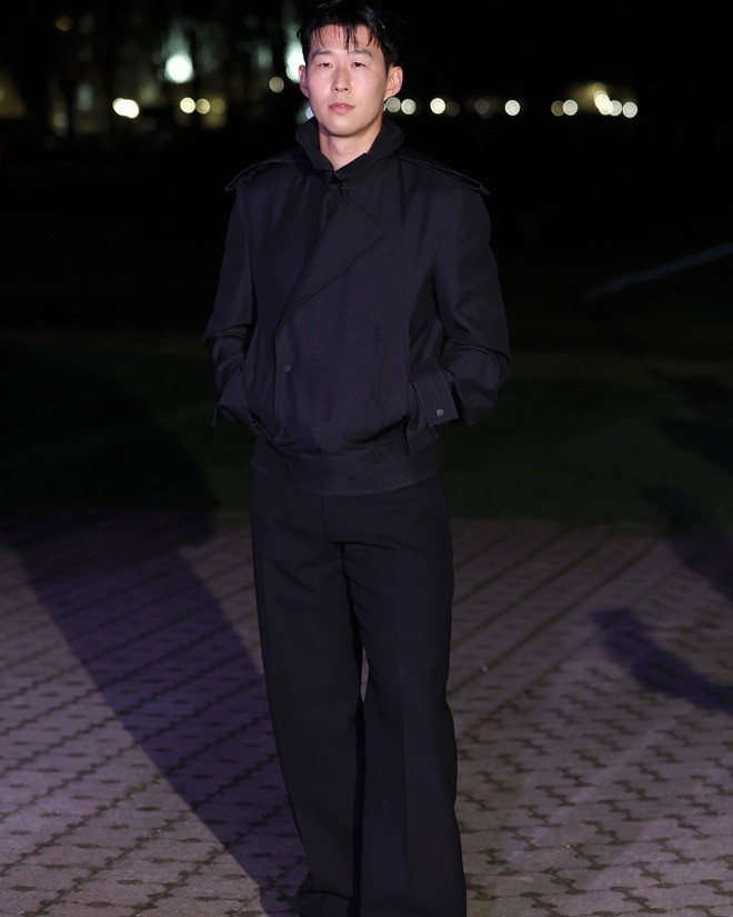 Ngày 20/2 (theo giờ Việt Nam), Son Heung Min xuất hiện tại tham dự show diễn của Burberry thuộc khuôn khổ Tuần lễ thời trang London (London Fashion Week) sau ồn ào với Lee Kang In. Ảnh: Getty. Ngày 20/2 (theo giờ Việt Nam), Son Heung Min xuất hiện tại tham dự show diễn của Burberry thuộc khuôn khổ Tuần lễ thời trang London (London Fashion Week) sau ồn ào với Lee Kang In. Ảnh: Getty.