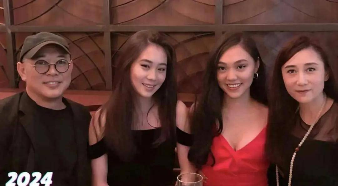 Gia đình Lý Liên Kiệt.