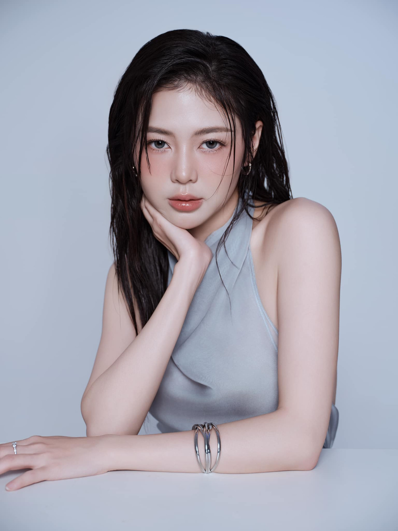 Liz Kim Cương không có mặt trong dàn line-up chính thức dù được &quot;nhá hàng&quot; là một trong những Em xinh.