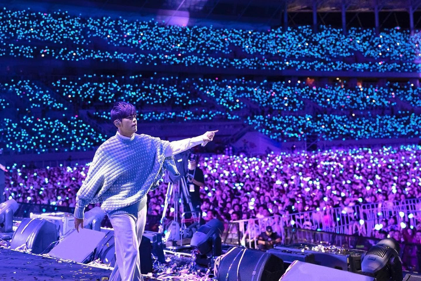 Đẳng cấp của Châu Kiệt Luân sau 24 năm vào nghề: Bán hết 150.000 vé ca nhạc trong vòng 5 phút. Đẳng cấp của Châu Kiệt Luân sau 24 năm vào nghề: Bán hết 150.000 vé ca nhạc trong vòng 5 phút.