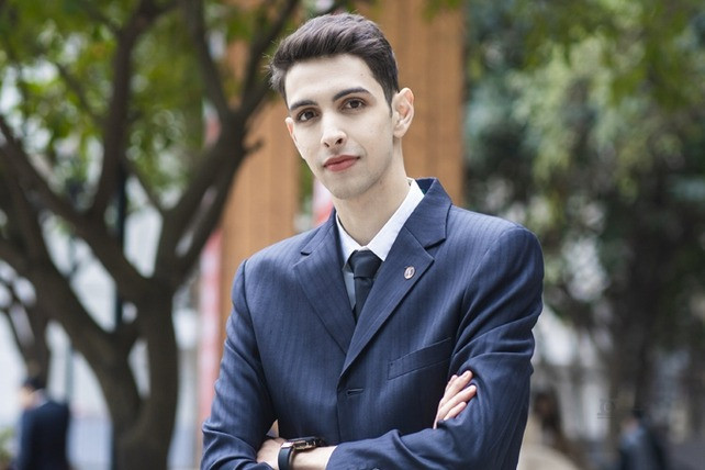 Rufino Aybar là TikToker nổi tiếng, được biết đến với tên gọi Tây ba lô. Rufino Aybar là TikToker nổi tiếng, được biết đến với tên gọi Tây ba lô.