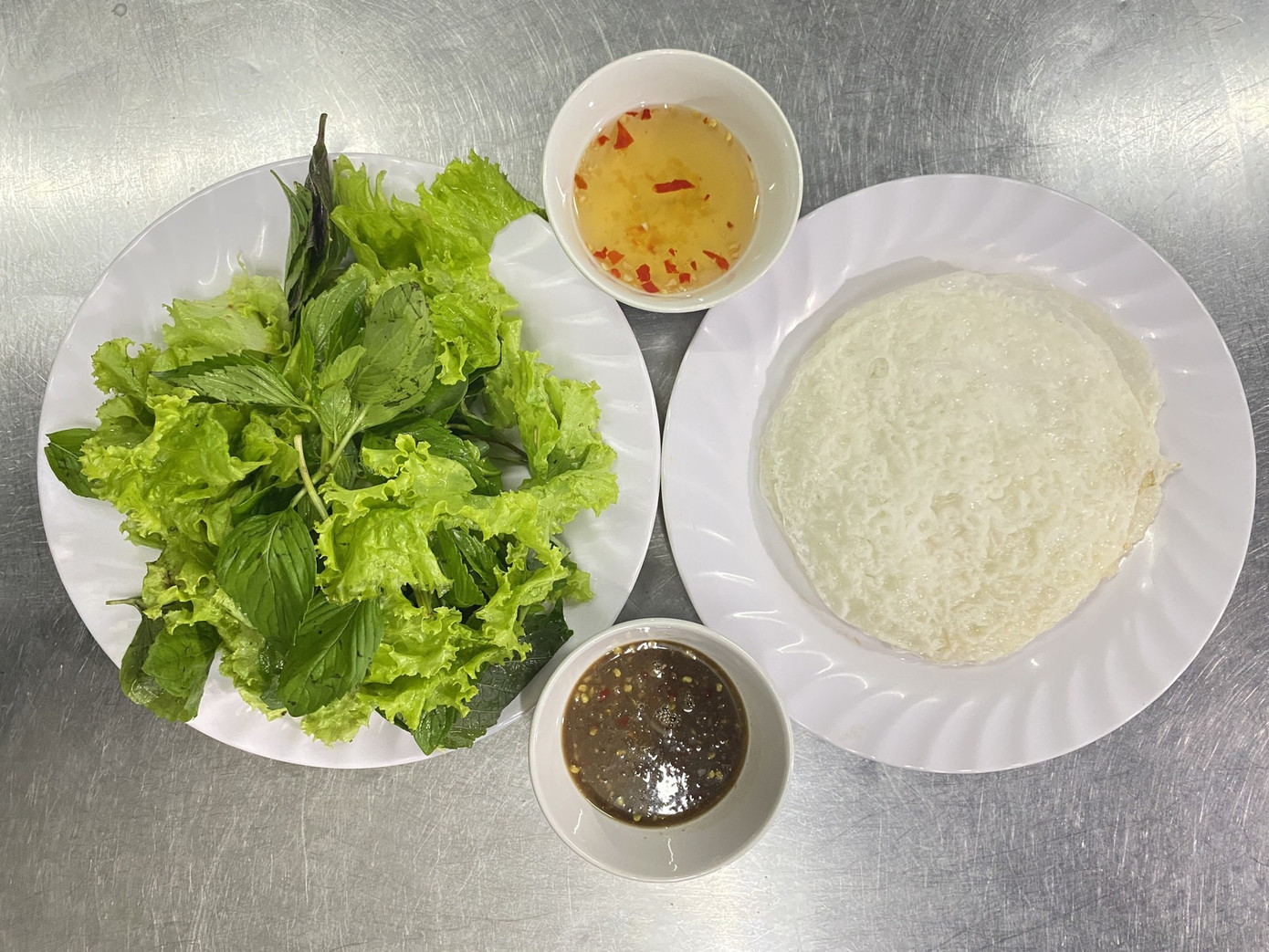 Món bánh xèo vỏ Bình Định. Ảnh: Quán nhà Gạo.