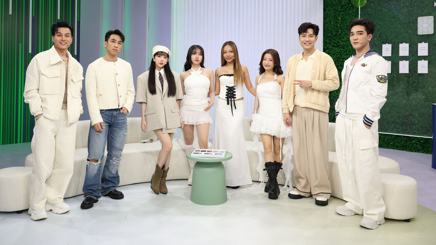 16 nghệ sĩ thuộc hai thế hệ tham gia chương trình âm nhạc mới.