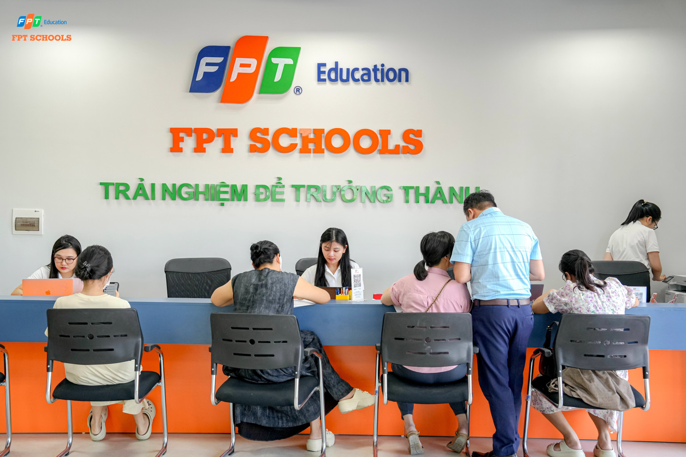 FPT School Thanh Hoá nhận được sự quan tâm của đông đảo phụ huynh và học sinh xứ Thanh.