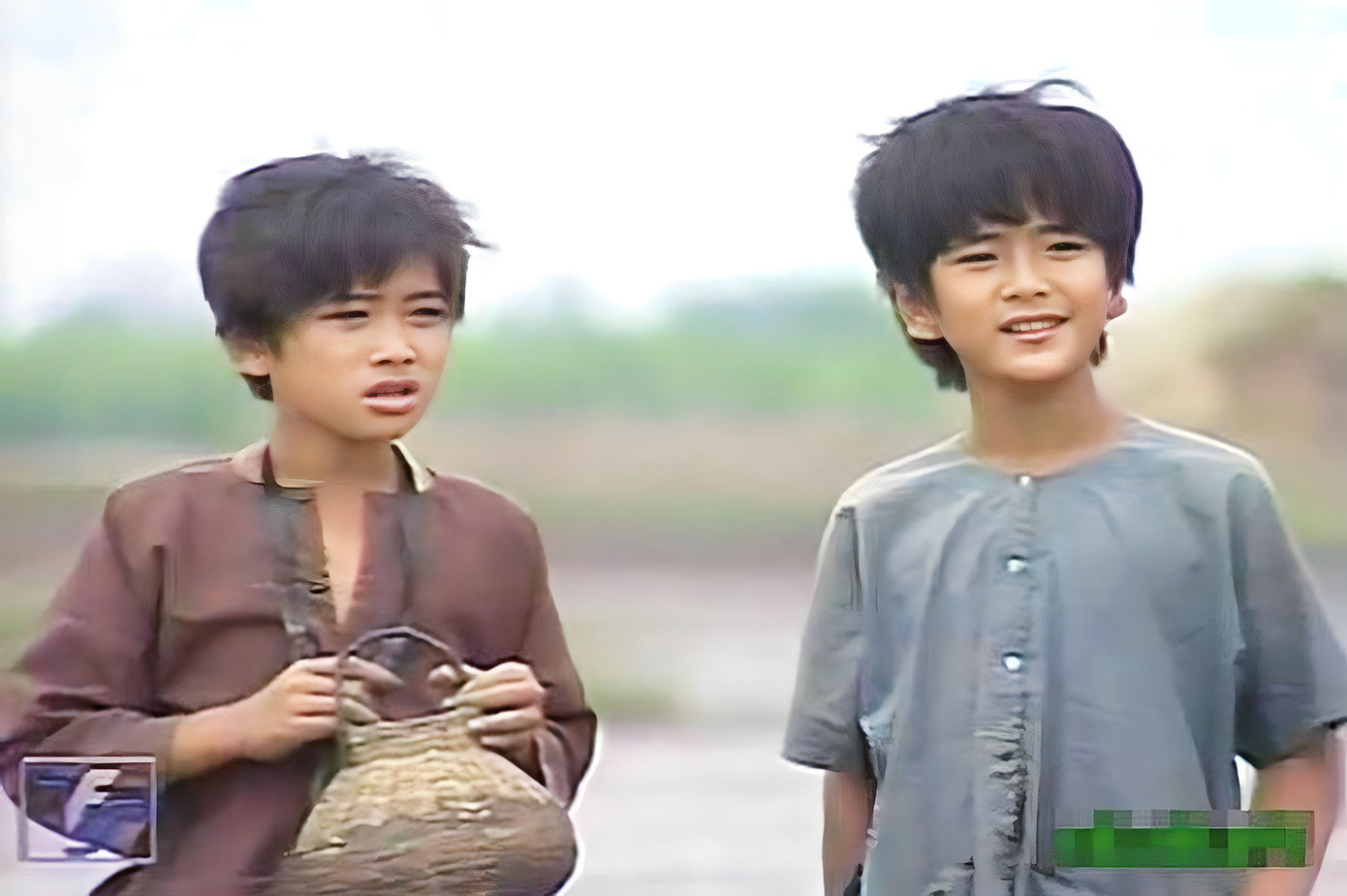 "Bé An" Hùng Thuận, "thằng Cò" Phùng Ngọc "Đất phương Nam" năm 1997. "Bé An" Hùng Thuận, "thằng Cò" Phùng Ngọc "Đất phương Nam" năm 1997.