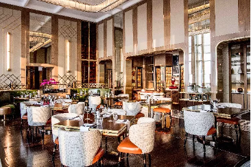 Regent Phu Quoc Oku Ưu đãi mùa hè sôi động (Sizzling summer perks) Với hóa đơn từ 2.500.000 VNĐ mỗi lần thanh toán: ● Giảm 20% cho thực đơn omakase 6 món ● Giảm 20% cho thực đơn gọi món và thức uống không cồn Đặt chỗ ngay qua email dining.regentpq@ihg.com Moire Hoi An, Vignette Collection Ember & Sip Ưu đãi mùa hè sôi động Với hóa đơn từ 1.800.000++ VNĐ mỗi lần thanh toán: ● Tặng gấp đôi điểm thưởng IHG One Rewards ● Tặng 2 ly cocktail miễn phí ● Giảm 30% cho món ăn và thức uống không cồn vào giờ trưa tại Yellow Bicycle Đặt chỗ ngay qua email fbreservation@moirehoian.com InterContinental Hanoi Landmark72, Vietnam Stellar Steakhouse Ưu đãi mùa hè sôi động Với hóa đơn từ 400++ USD mỗi lần thanh toán: ● Mua 1 tặng 1 món Tomahawk Steak ● Giảm 15% cho thức uống có cồn Đặt chỗ ngay qua email dining@iclandmark.com