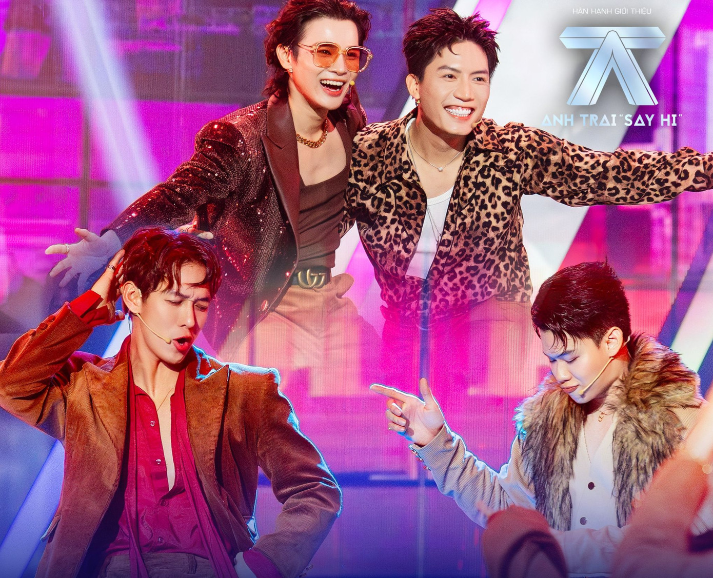 Hai màn trình diễn có trong tập đầu show Anh trai say hi dài 3h30 phút. Hai màn trình diễn có trong tập đầu show Anh trai say hi dài 3h30 phút.