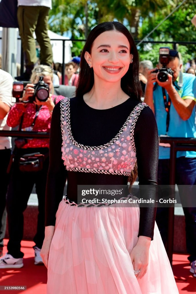 Mikey Madison (trái) và Suzanna Son trong ngày ra mắt Anora.