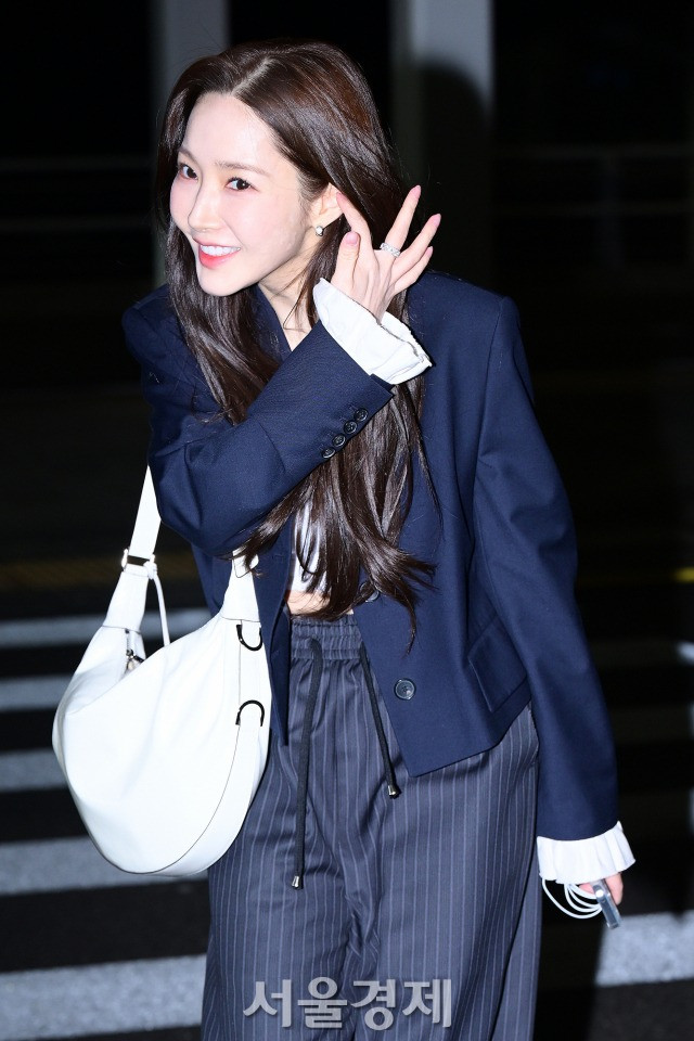 Theo Nielsen Korea, tập cuối của phim ghi nhận tỷ suất người xem trung bình toàn quốc là 12,0% - mức rating kỷ lục của bộ phim kể từ khi lên sóng. Theo Nielsen Korea, tập cuối của phim ghi nhận tỷ suất người xem trung bình toàn quốc là 12,0% - mức rating kỷ lục của bộ phim kể từ khi lên sóng.