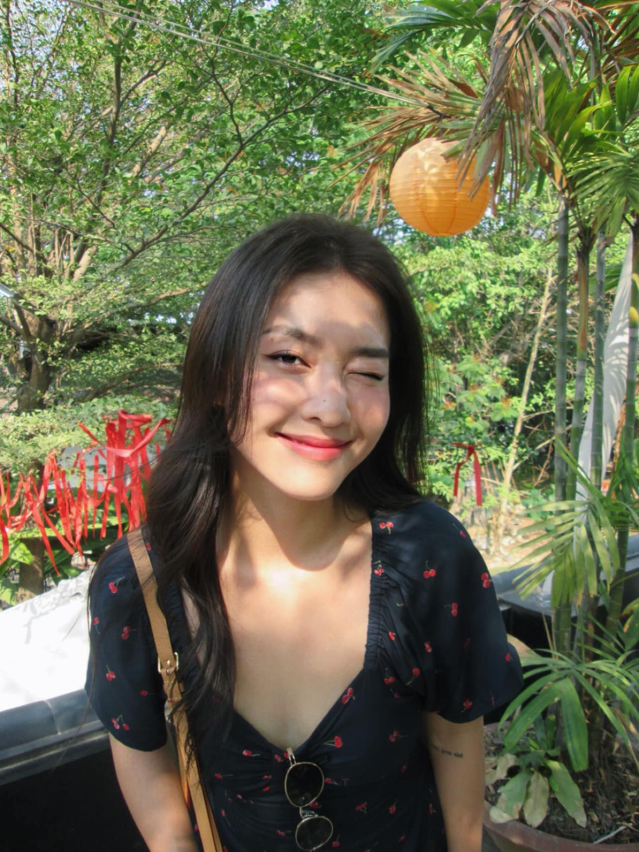 Khả Ngân rạng rỡ trong ngày cuối năm.