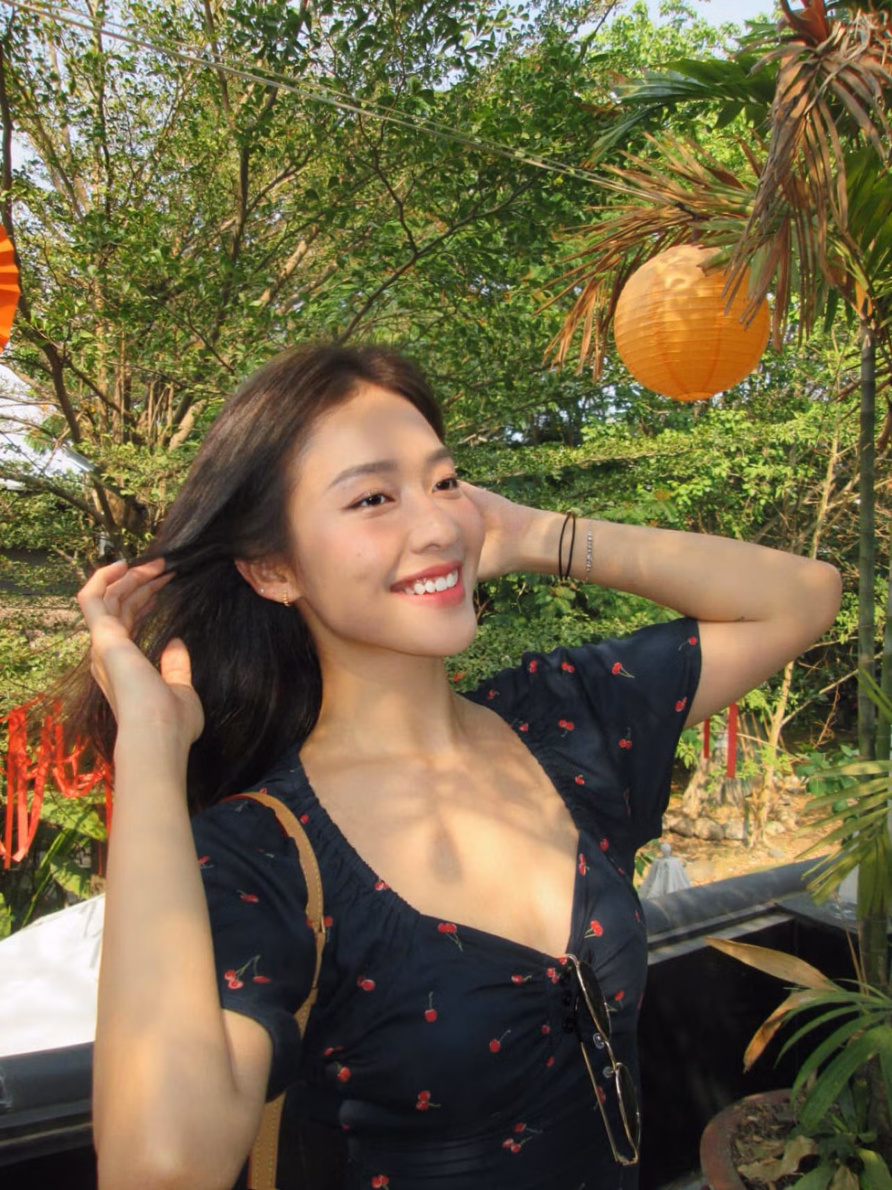 Khả Ngân rạng rỡ trong ngày cuối năm. Khả Ngân rạng rỡ trong ngày cuối năm.