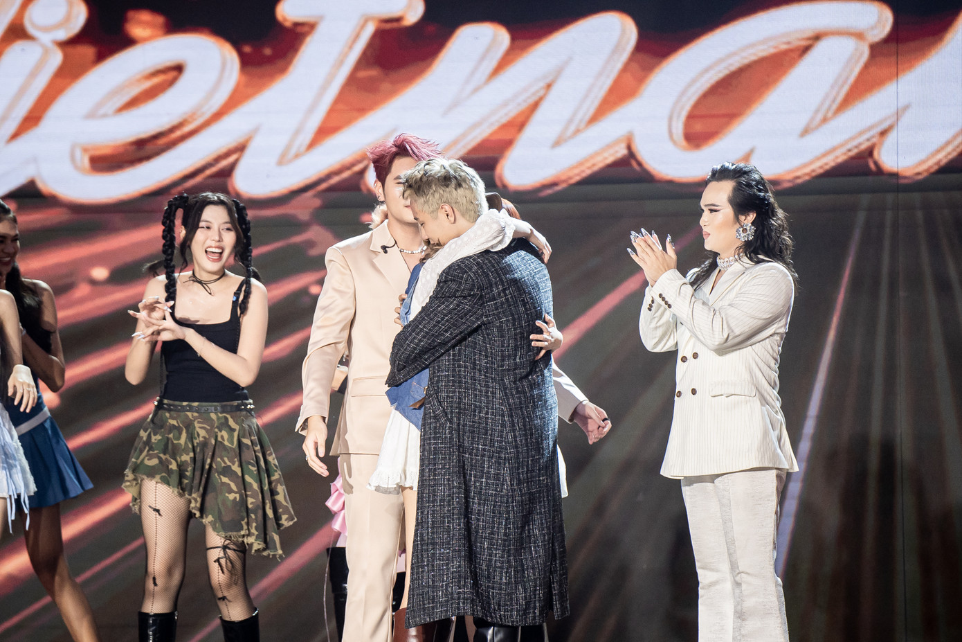 Hà An Huy đã một lần nữa lên ngôi quán quân sau chương trình Big song big Deal năm ngoái.