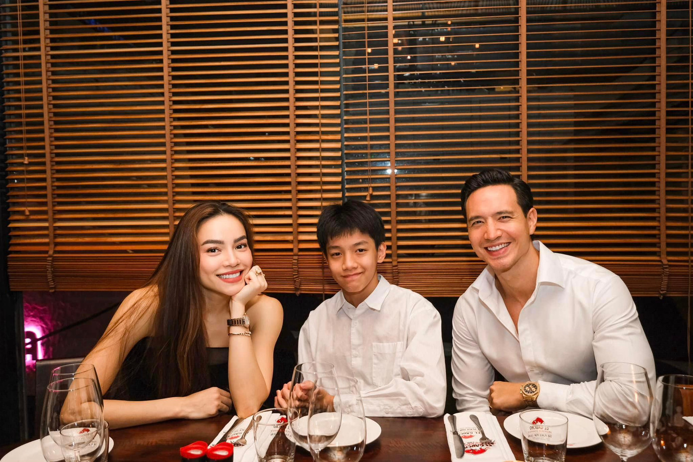 Hồ Ngọc Hà cùng Kim Lý đón sinh nhật tuổi 14 của Subeo.