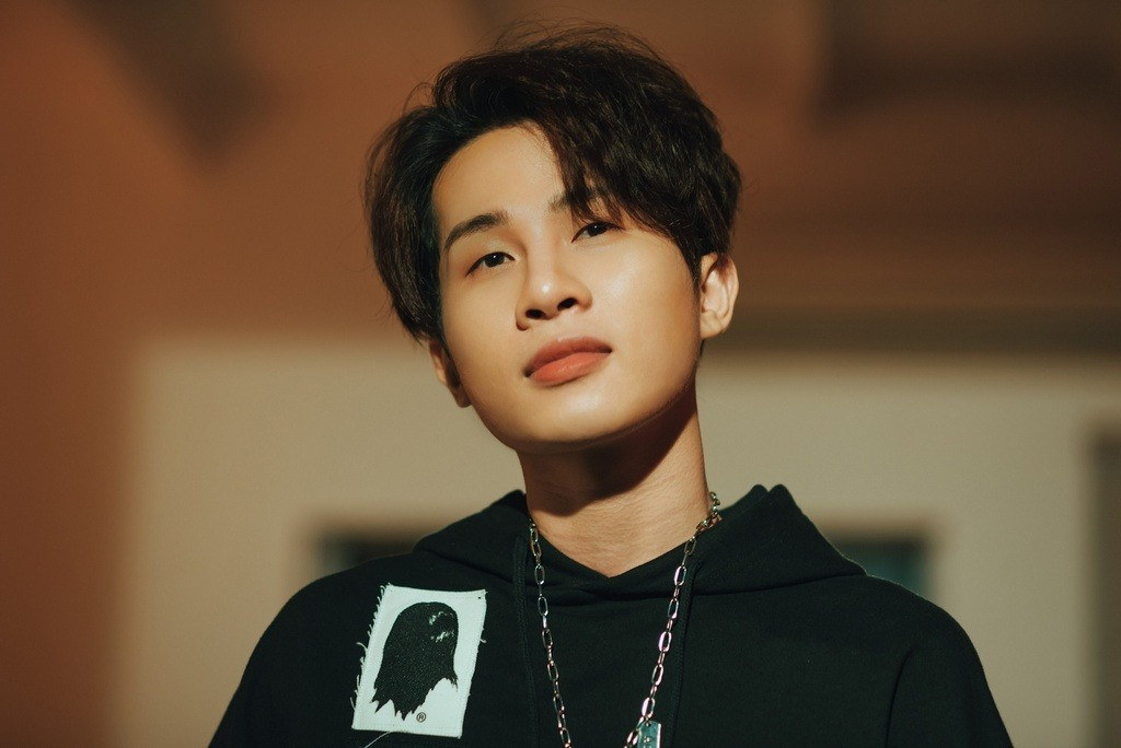 Jack (trái) và Hiền Hồ đều trở lại sau scandal trong năm 2023.