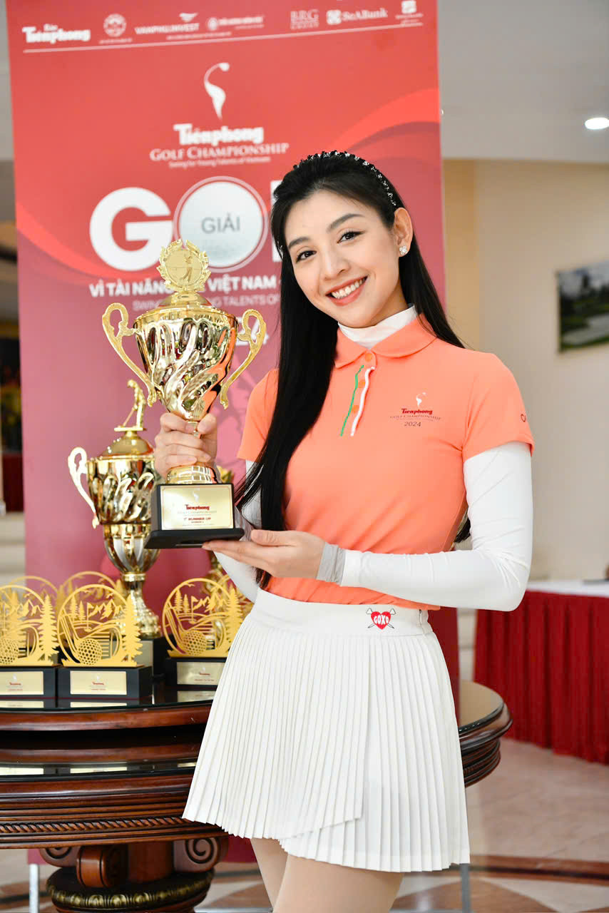 Lê Thanh Tú là gương mặt quen thuộc ở các giải golf của báo Tiền Phong, từ Giải golf Vô địch Quốc gia đến Tiền Phong Golf Championship. Người đẹp Áo dài Hoa hậu Việt Nam 2018 hướng đến chinh phục giải Longest driver (Cú đánh xa nhất).