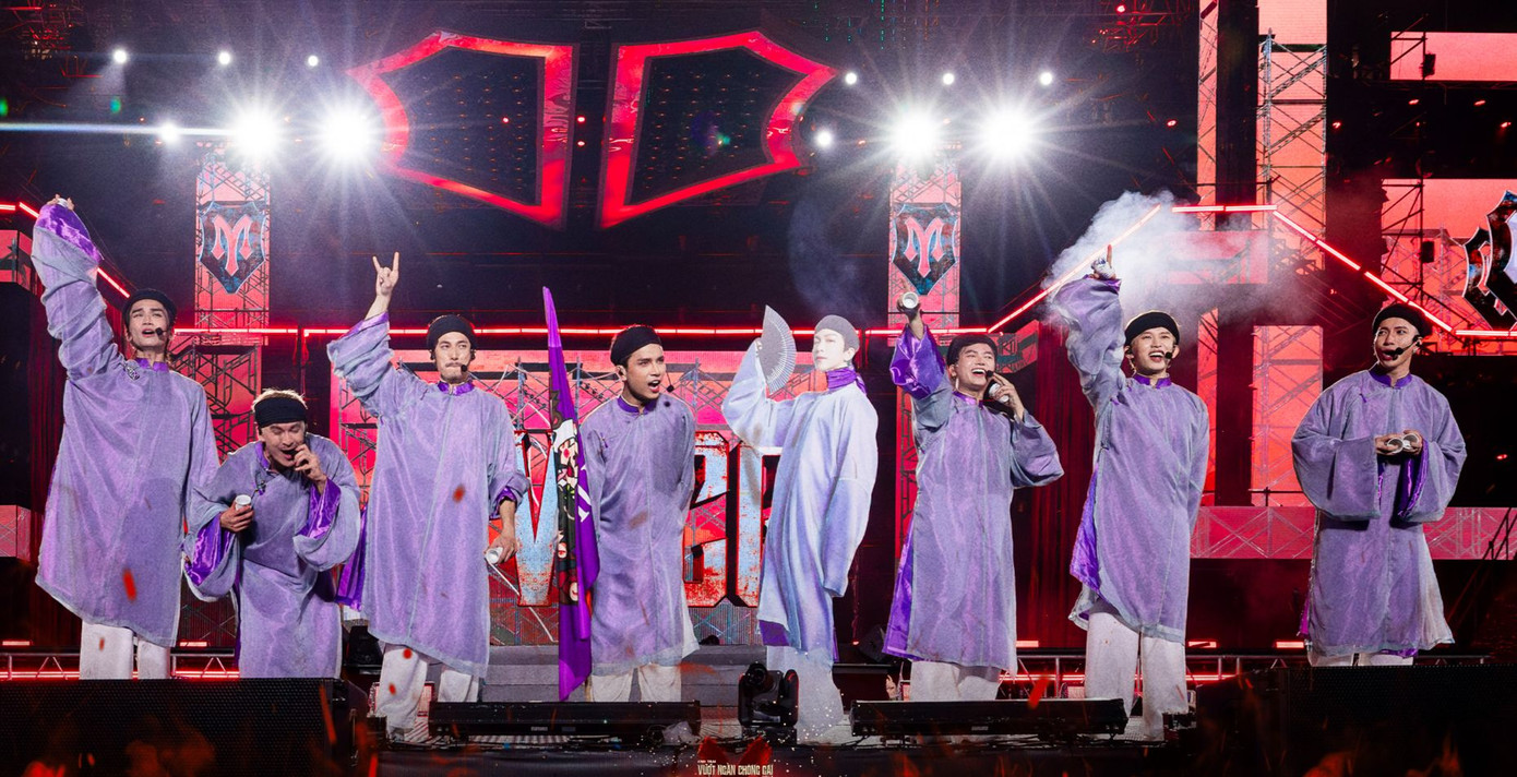 Khán giả tranh cãi về địa điểm tổ chức concert ATVNCG xa nội đô Hà Nội. Khán giả tranh cãi về địa điểm tổ chức concert ATVNCG xa nội đô Hà Nội.