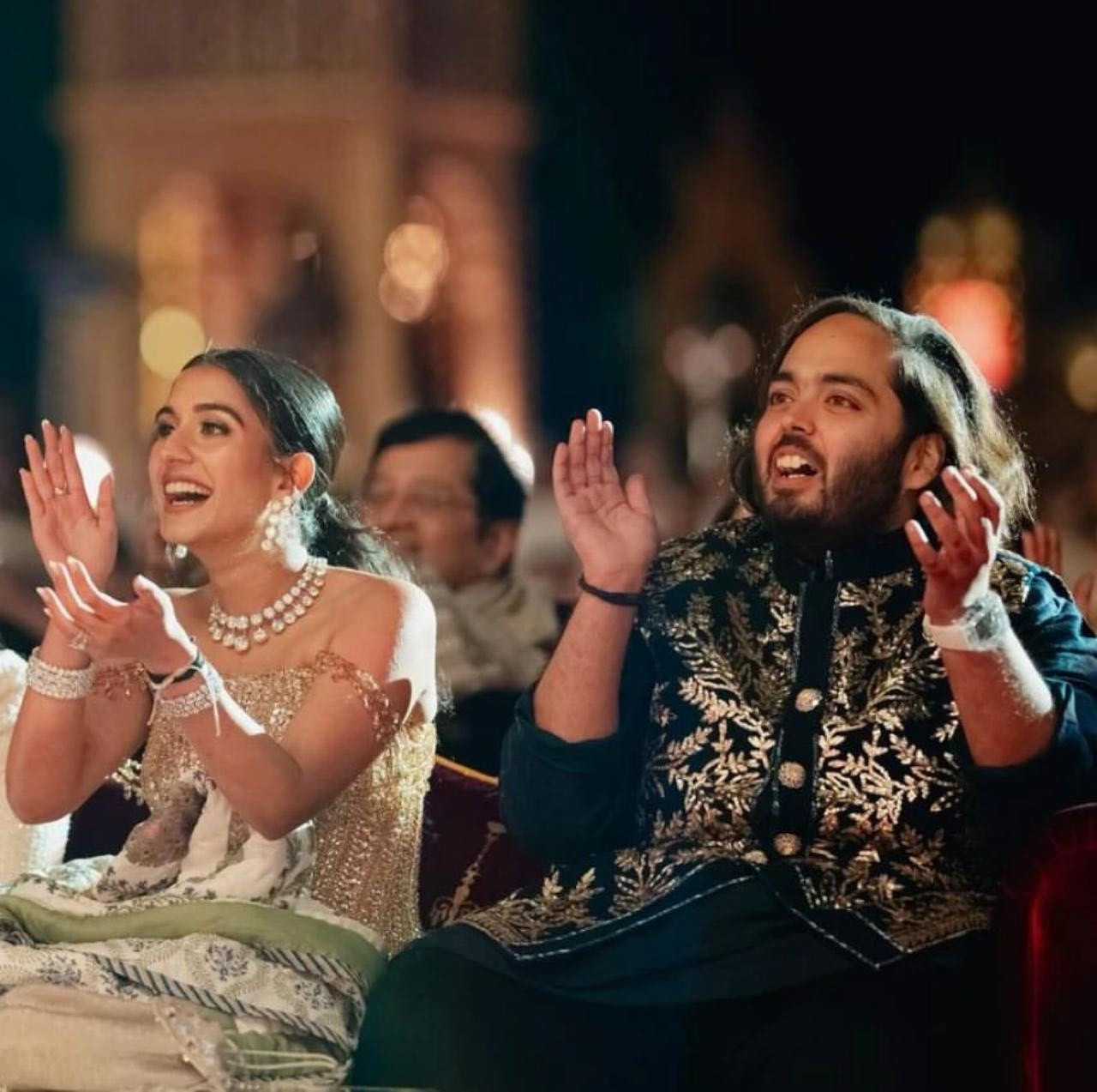 Tiệc trước đám cưới lần đầu được Anant Ambani và Radhika Merchant tổ chức hồi tháng 3. Tiệc trước đám cưới lần đầu được Anant Ambani và Radhika Merchant tổ chức hồi tháng 3.