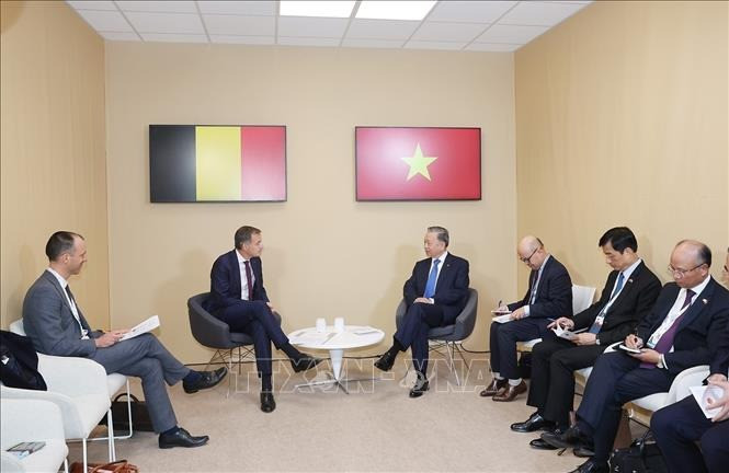 Tổng Bí thư, Chủ tịch nước Tô Lâm tiếp xúc song phương với Thủ tướng Bỉ Alexander De Croo. (Ảnh: Trí Dũng/TTXVN) Tổng Bí thư, Chủ tịch nước Tô Lâm tiếp xúc song phương với Thủ tướng Bỉ Alexander De Croo. (Ảnh: Trí Dũng/TTXVN)