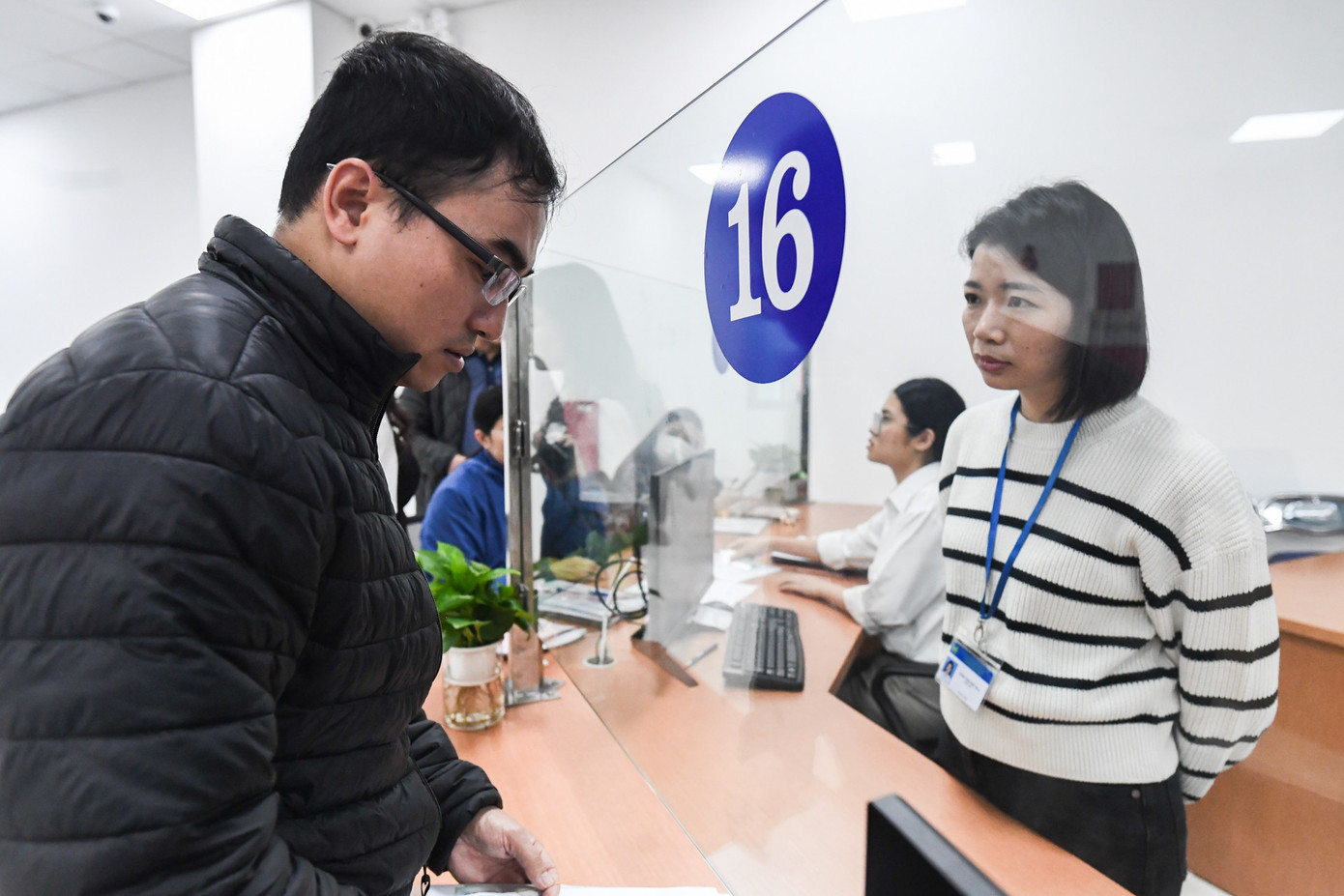 Theo quy định hiện hành, thời gian hưởng trợ cấp thất nghiệp được tính theo số tháng đóng BHTN. Ảnh minh họa: Thạch Thảo.