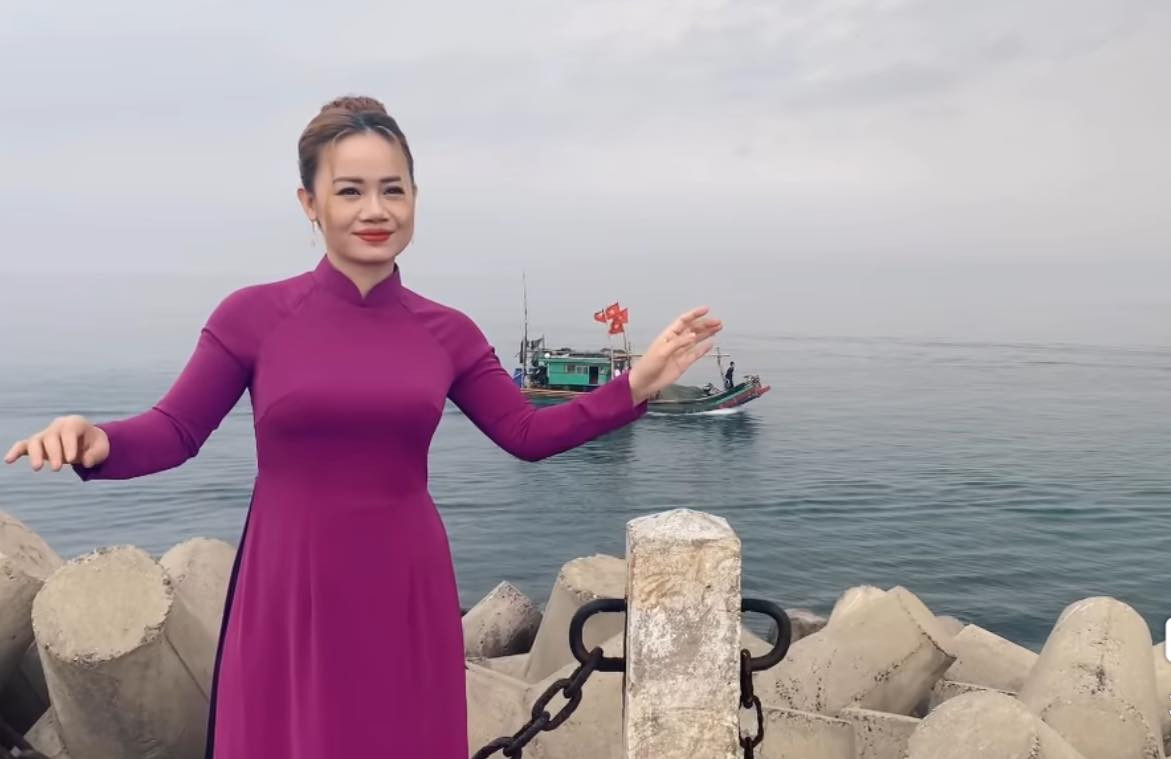 Hình ảnh Lương Ngọc Diệp trong MV Hello Việt Nam.