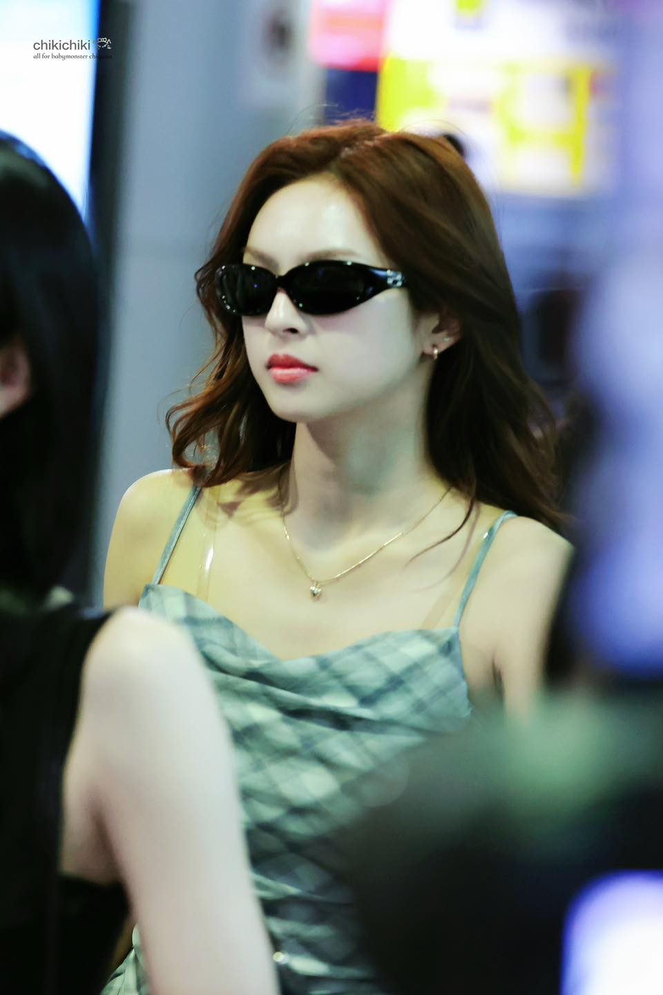 Đêm 30/5, nhóm nhạc nữ Baby Monster thuộc công ty giải trí YG Entertainment (Hàn Quốc) đã có mặt tại sân bay Tân Sơn Nhất (TPHCM), chuẩn bị cho đêm diễn thuộc khuôn khổ world tour đầu tay mang tên Hello Monsters. Đây là lần đầu tiên nhóm biểu diễn tại Việt Nam.