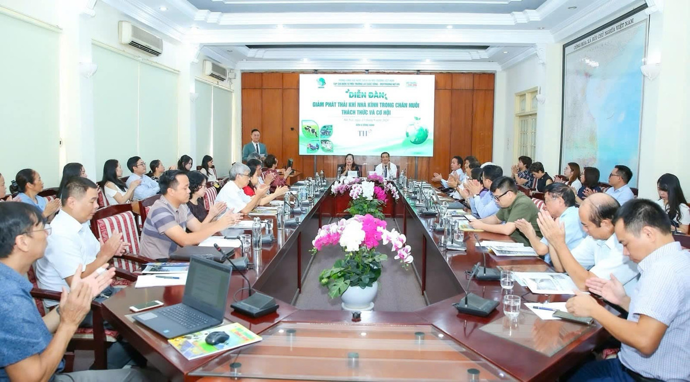 Toàn cảnh buổi Diễn đàn. Toàn cảnh buổi Diễn đàn.