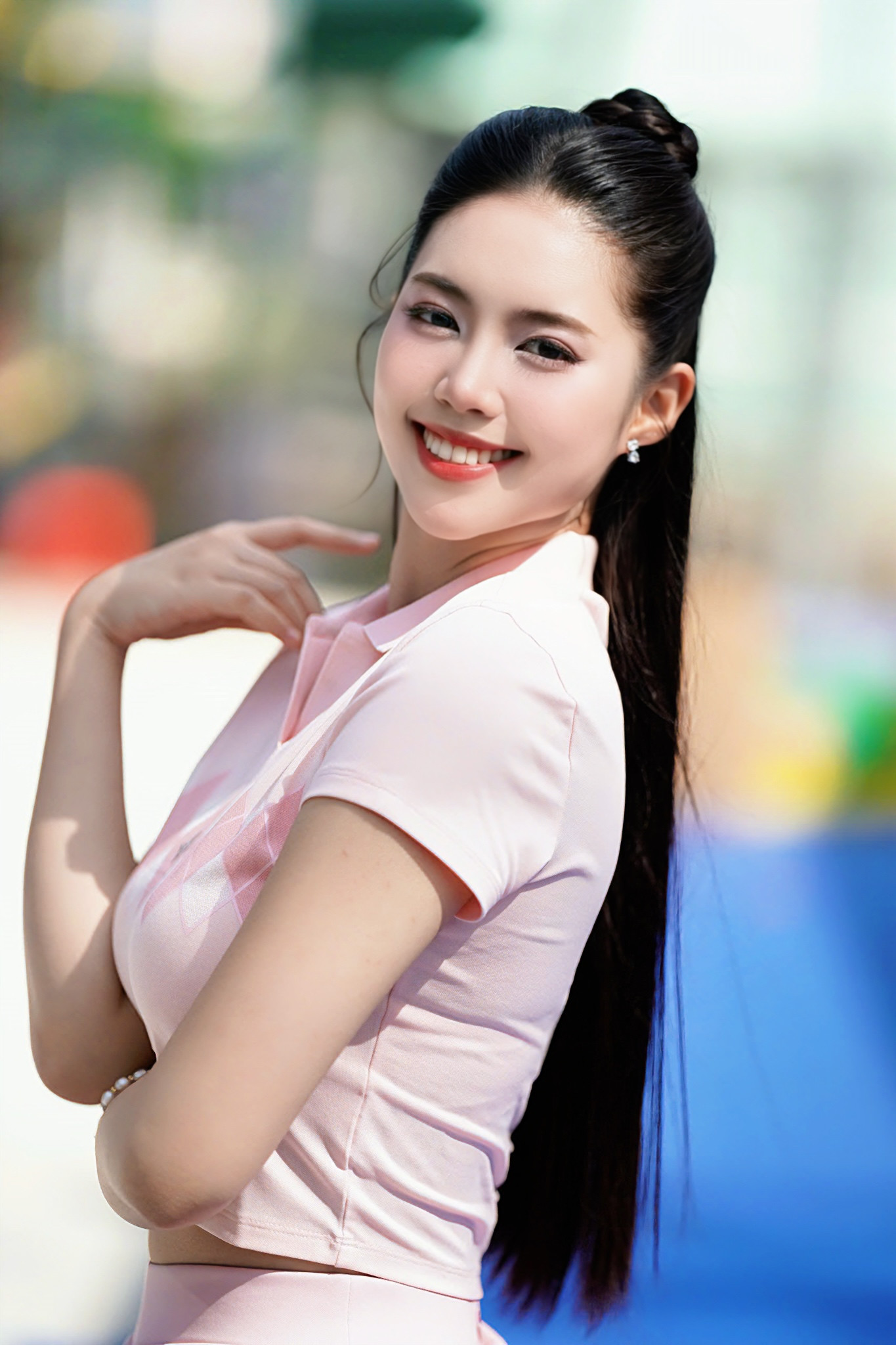 Theo người đẹp sinh năm 2003, việc giải đấu thu hút sự tham gia của cả các vận động viên chuyên nghiệp lẫn các nghệ sĩ, hoa hậu, á hậu là tín hiệu tích cực, cho thấy tinh thần thể thao đang lan tỏa mạnh mẽ trong giới trẻ. Ảnh: Phạm Nguyễn.