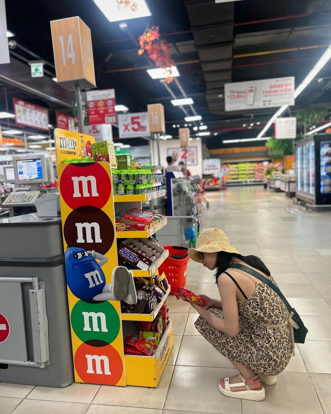 Khoảnh khắc đời thường của nữ diễn viên The Glory. Khoảnh khắc đời thường của nữ diễn viên The Glory.