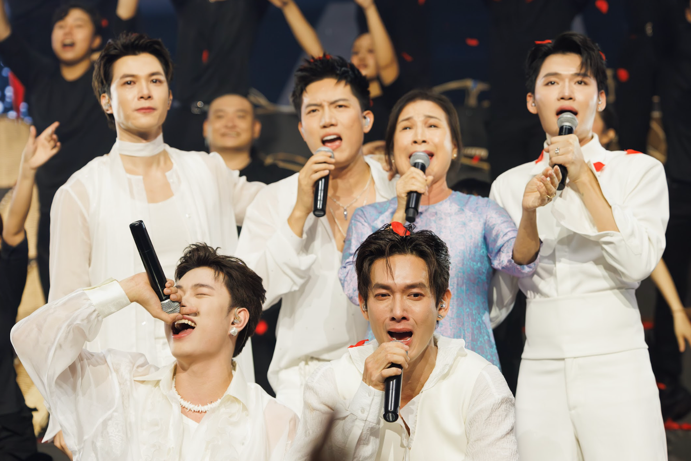 Sân khấu Bao lời con chưa nói được nhiều khán giả đánh giá cao nhất tập 10. Sân khấu Bao lời con chưa nói được nhiều khán giả đánh giá cao nhất tập 10.