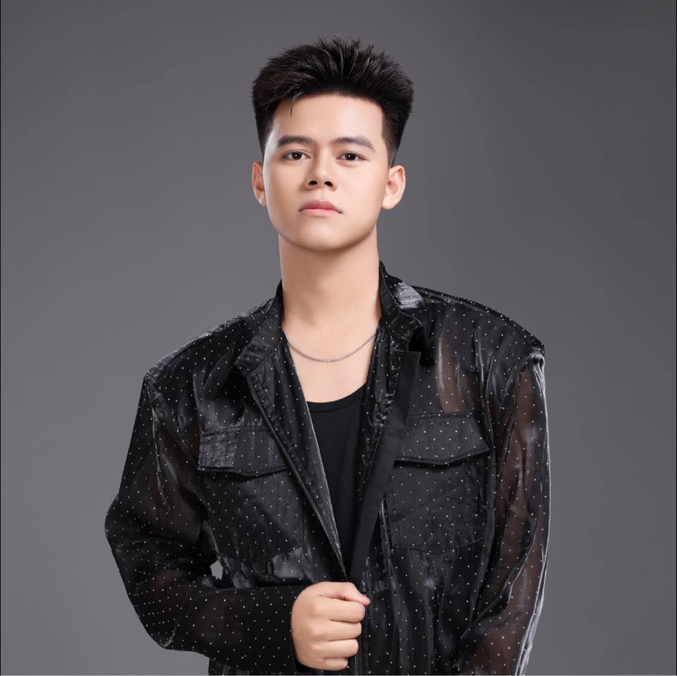 Ca sĩ Nguyễn Thái Học.