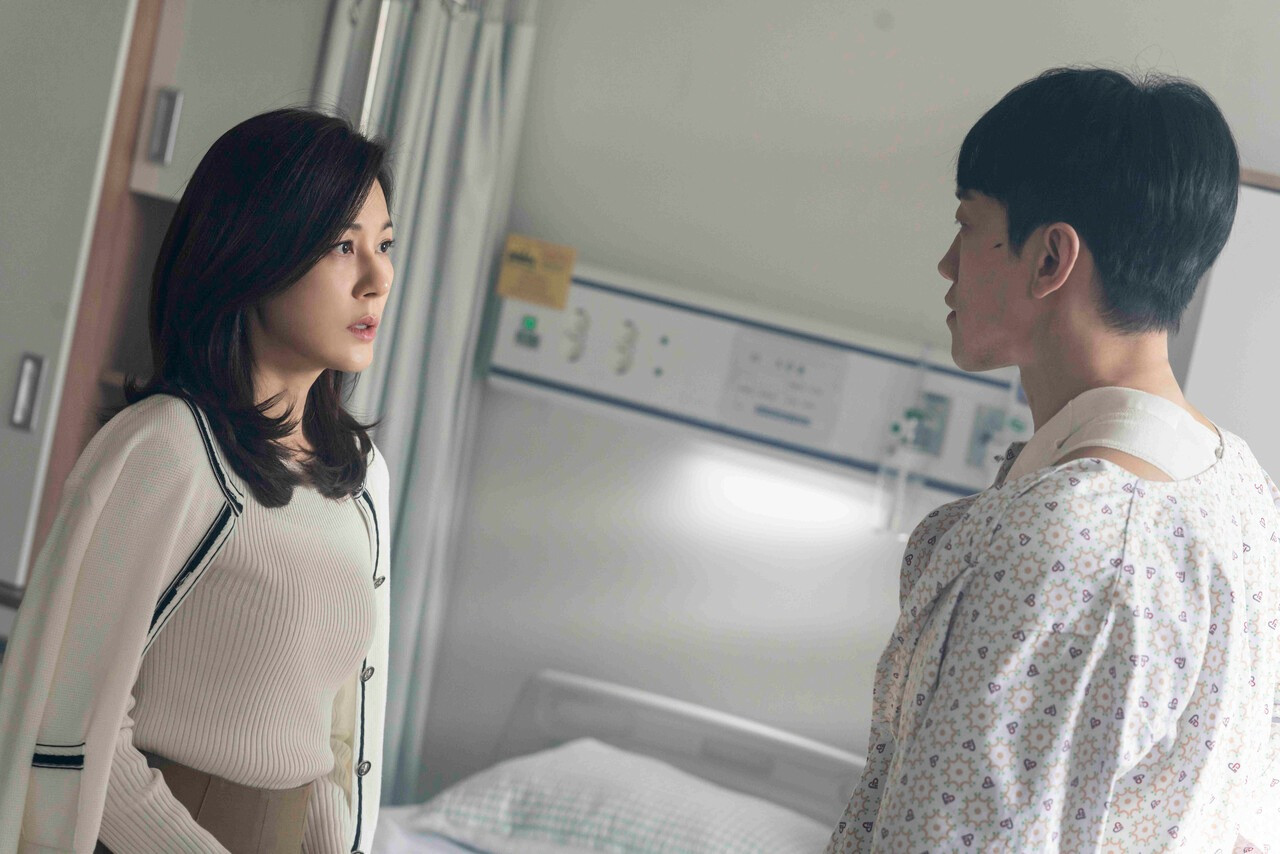 Màn phối hợp thiếu cảm xúc của hai ngôi sao hạng A: Bi Rain và Kim Ha Neul. Màn phối hợp thiếu cảm xúc của hai ngôi sao hạng A: Bi Rain và Kim Ha Neul.