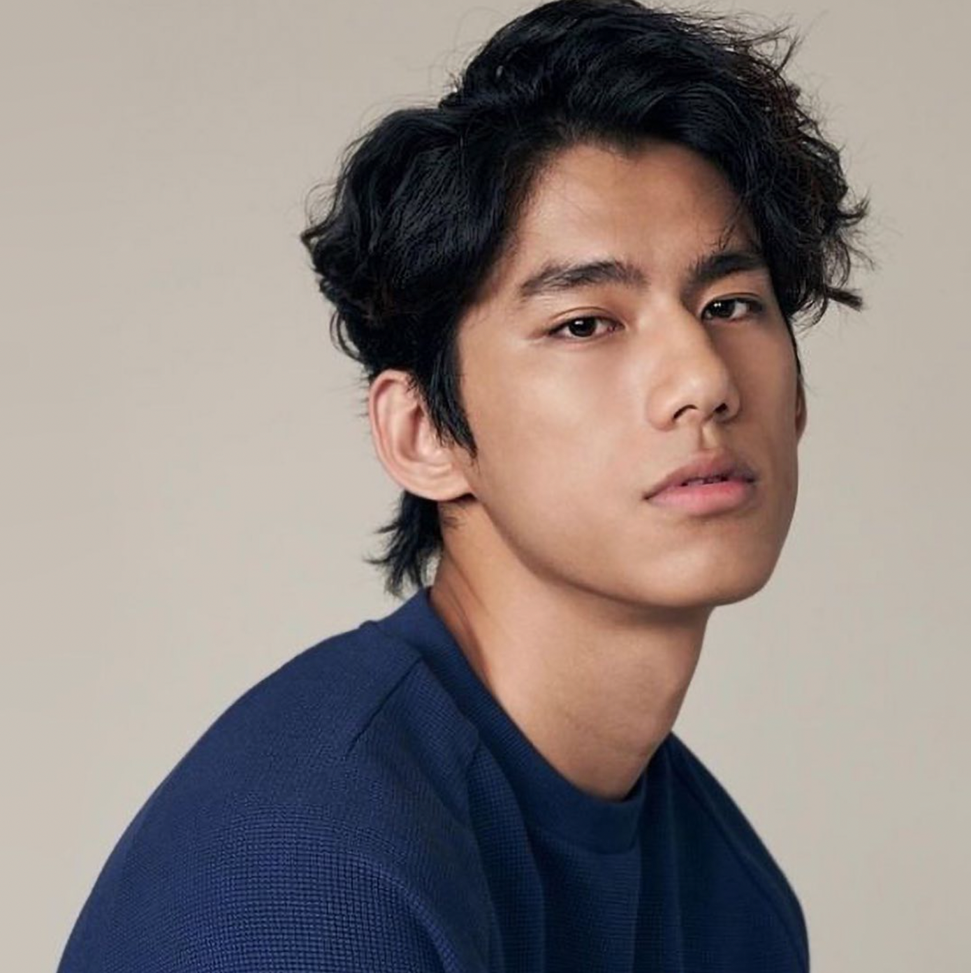 Sau khi tin tức lan truyền trên nhiều nền tảng mạng xã hội, người quản lý của Chu Hiên Dương đã thay mặt nam diễn viên lên tiếng: “Cậu ấy đã làm việc chăm chỉ nhưng chưa xử lý tốt các vấn đề trong mối quan hệ vì còn non trẻ”.