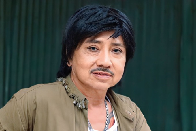 Đạo diễn Long Vân (trên cùng), NSƯT Bùi Quang Thái, Aly Dũng (áo rêu) đều đã qua đời.