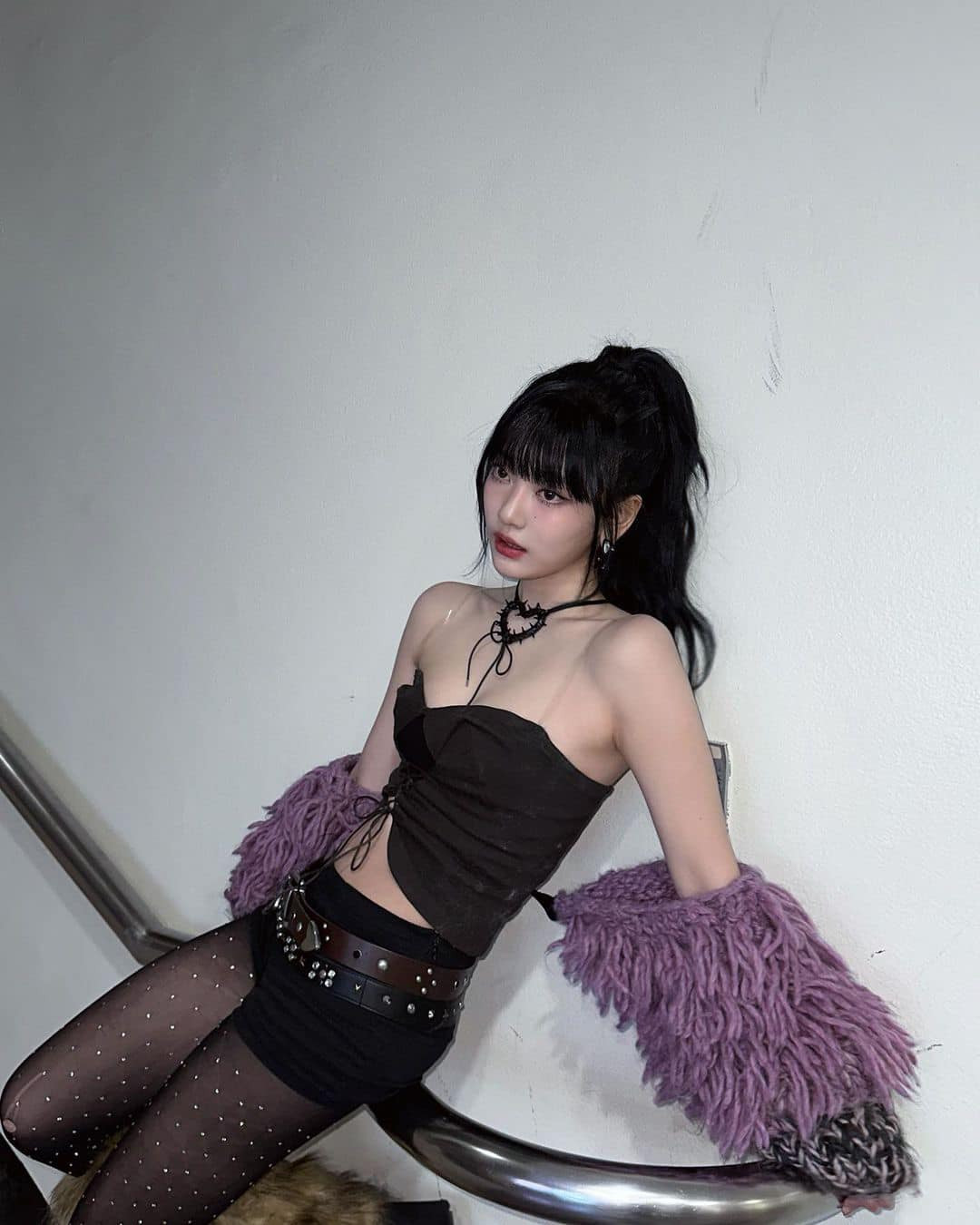 Ning Ning (aespa) là thành viên nhận được sự chú ý lớn từ công chúng sau màn trở lại trong mini album thứ 4 mang tên Drama và MV bài hát chủ đề cùng tên của nhóm. Nữ thần tượng gốc Trung Quốc nhận nhiều lời khen về nhan sắc, ngoại hình lên hương. Cô tạo nhiều khoảnh khắc ấn tượng trên các sân khấu trình diễn tại show âm nhạc. Ning Ning (aespa) là thành viên nhận được sự chú ý lớn từ công chúng sau màn trở lại trong mini album thứ 4 mang tên Drama và MV bài hát chủ đề cùng tên của nhóm. Nữ thần tượng gốc Trung Quốc nhận nhiều lời khen về nhan sắc, ngoại hình lên hương. Cô tạo nhiều khoảnh khắc ấn tượng trên các sân khấu trình diễn tại show âm nhạc.