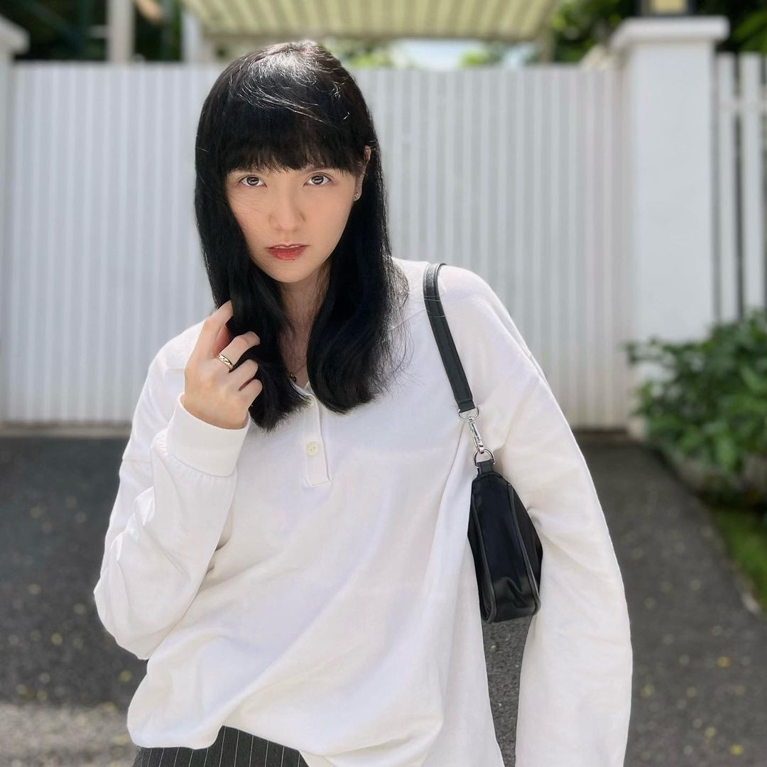 Ba năm qua, Hải Tú vẫn bị mạt sát bằng lời lẽ tiêu cực trên trang mạng xã hội riêng. Cô không khóa bình luận mà vẫn đăng tải hình ảnh đời thường. Ba năm qua, Hải Tú vẫn bị mạt sát bằng lời lẽ tiêu cực trên trang mạng xã hội riêng. Cô không khóa bình luận mà vẫn đăng tải hình ảnh đời thường.