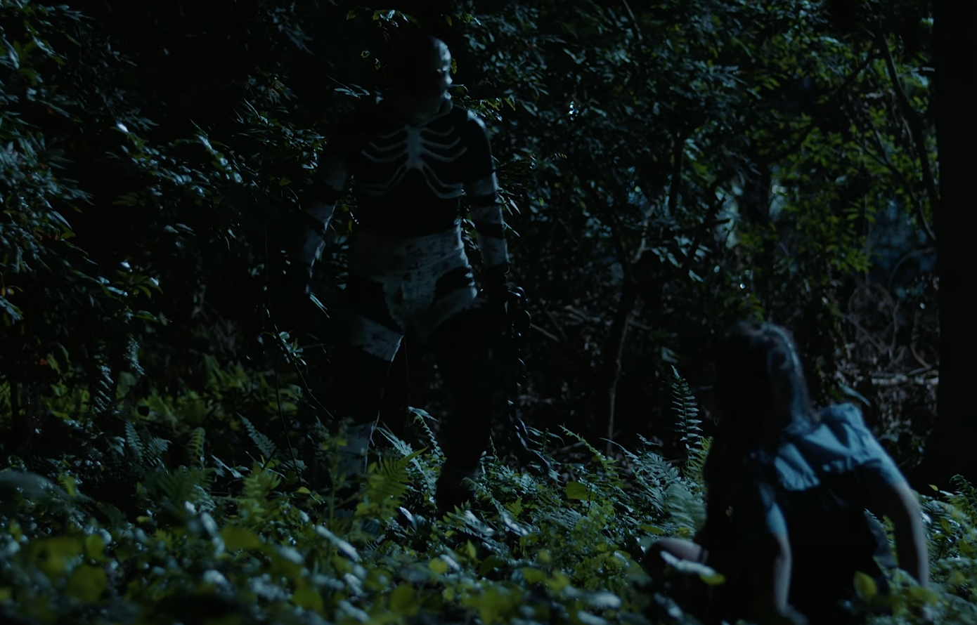 Màu phim quá tối khiến khán giả khó quan sát. Màu phim quá tối khiến khán giả khó quan sát.