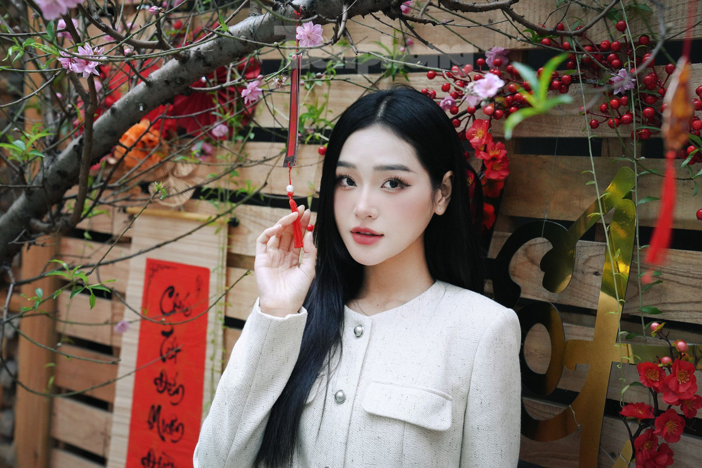 Cận cảnh nhan sắc "tiểu tam" đang bị ghét nhất phim Chúng ta của 8 năm sau. Ở chặng sau của phim, vai Anh Thu tiếp tục xuất hiện, tạo ra sóng gió lớn hơn cho nhân vật Tùng. Ảnh: Trọng Quân. Cận cảnh nhan sắc "tiểu tam" đang bị ghét nhất phim Chúng ta của 8 năm sau. Ở chặng sau của phim, vai Anh Thu tiếp tục xuất hiện, tạo ra sóng gió lớn hơn cho nhân vật Tùng. Ảnh: Trọng Quân.