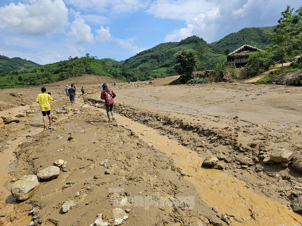 Lũ quét san phẳng thôn Làng Nủ, xã Phúc Khánh, huyện Bảo Yên. Ảnh: Hân Nguyễn. Lũ quét san phẳng thôn Làng Nủ, xã Phúc Khánh, huyện Bảo Yên. Ảnh: Hân Nguyễn.