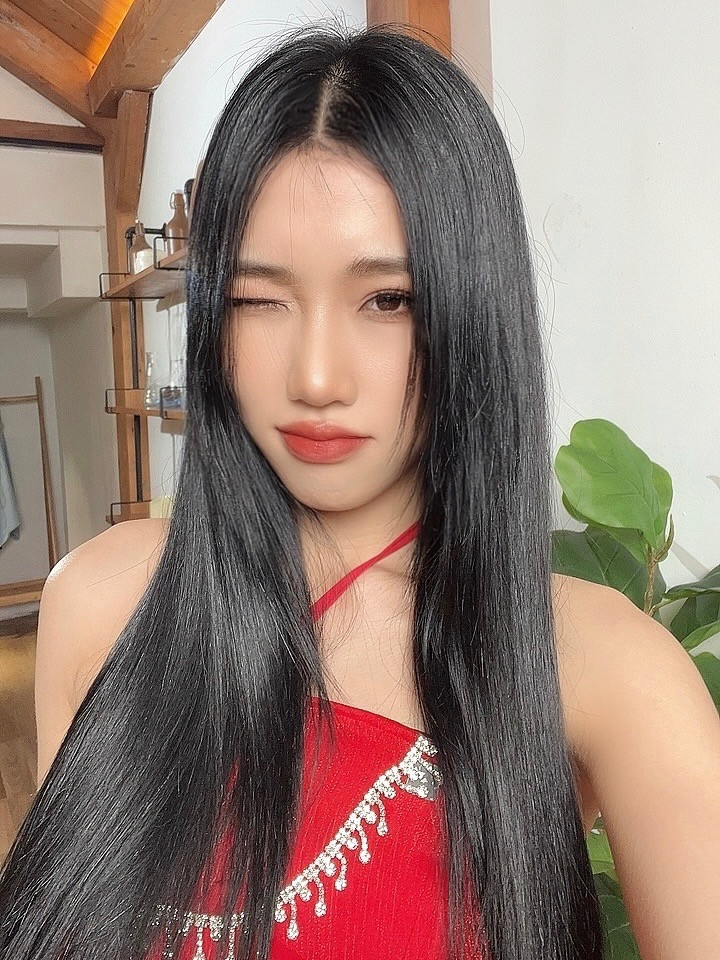 Trước khi bén duyên với Đào, phở và piano, Diệu Thúy là mẫu ảnh, diễn viên tự do.