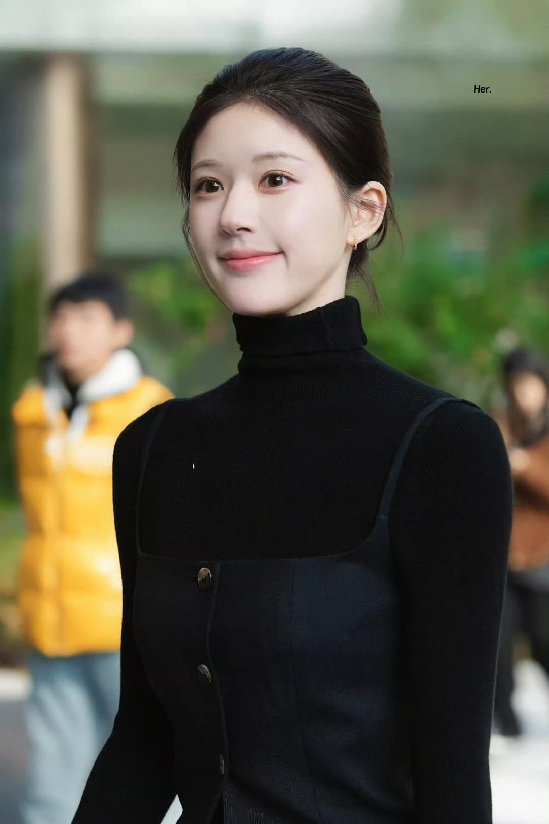 Triệu Lộ Tư gầy gò trên phim trường Tình nhân. Triệu Lộ Tư gầy gò trên phim trường Tình nhân.