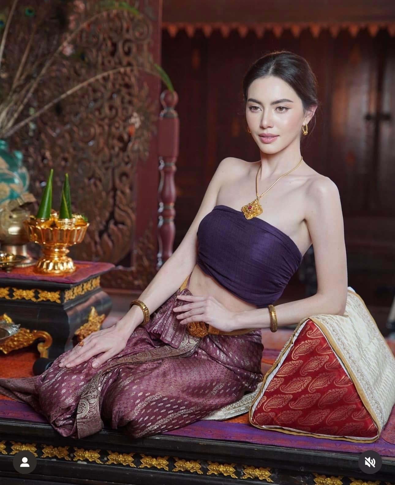 Mae Yua đang là phim Thái Lan gây sốt của đài One31 do Mai Davika đóng chính. Mae Yua đang là phim Thái Lan gây sốt của đài One31 do Mai Davika đóng chính.