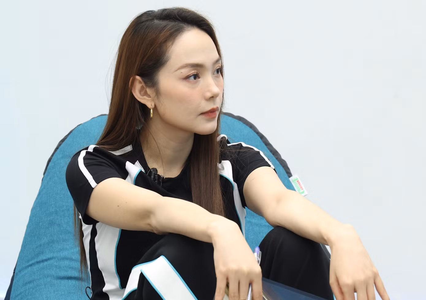 Minh Hằng xin lỗi vì chưa hiểu rõ luật chơi khiến các Chị đẹp hiểu lầm.