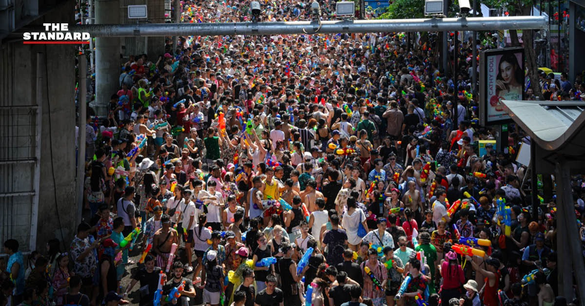 Theo Bangkokbiznews, tổng cộng có 1.000 sự kiện đã được tổ chức tại 41 trung tâm mua sắm trên cả nước trong tháng 4, gồm các hoạt động giải trí, té nước, lễ hội âm nhạc, chương trình di sản thế giới và văn hóa Thái Lan…