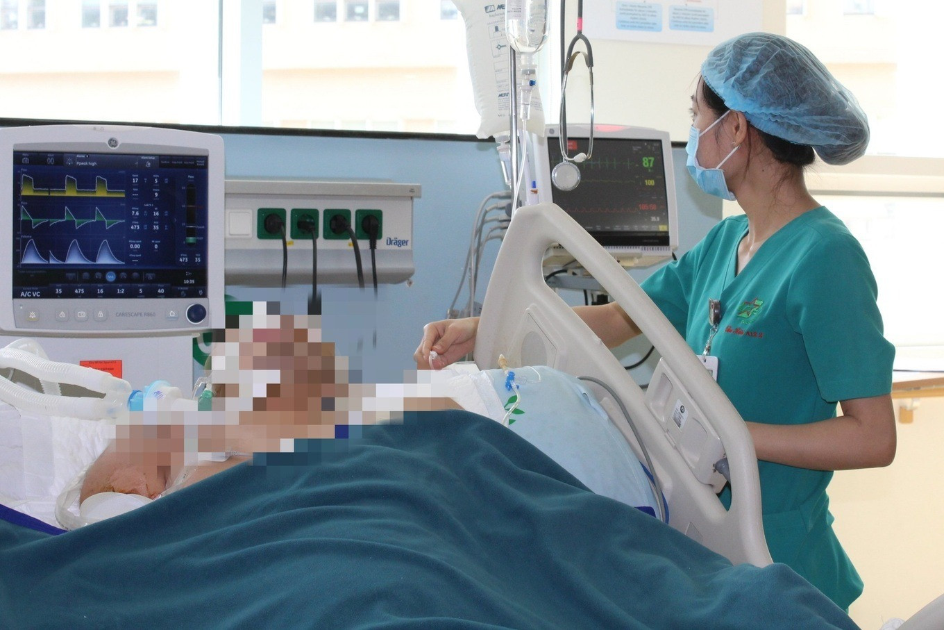 Cách xác định điều kiện để người bệnh hưởng BHYT 100% cũng sẽ thay đổi (Ảnh minh họa: Tùng Nguyên).