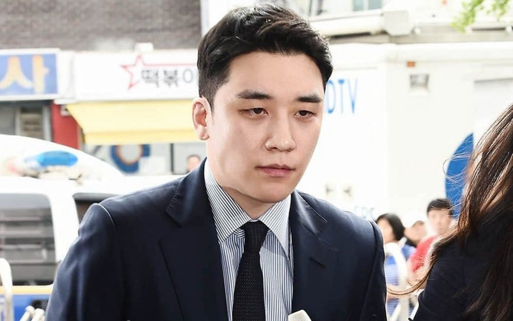 Seungri tự do sau một năm rưỡi ngồi tù vì môi giới mại dâm và nhiều tội danh khác. Seungri tự do sau một năm rưỡi ngồi tù vì môi giới mại dâm và nhiều tội danh khác.