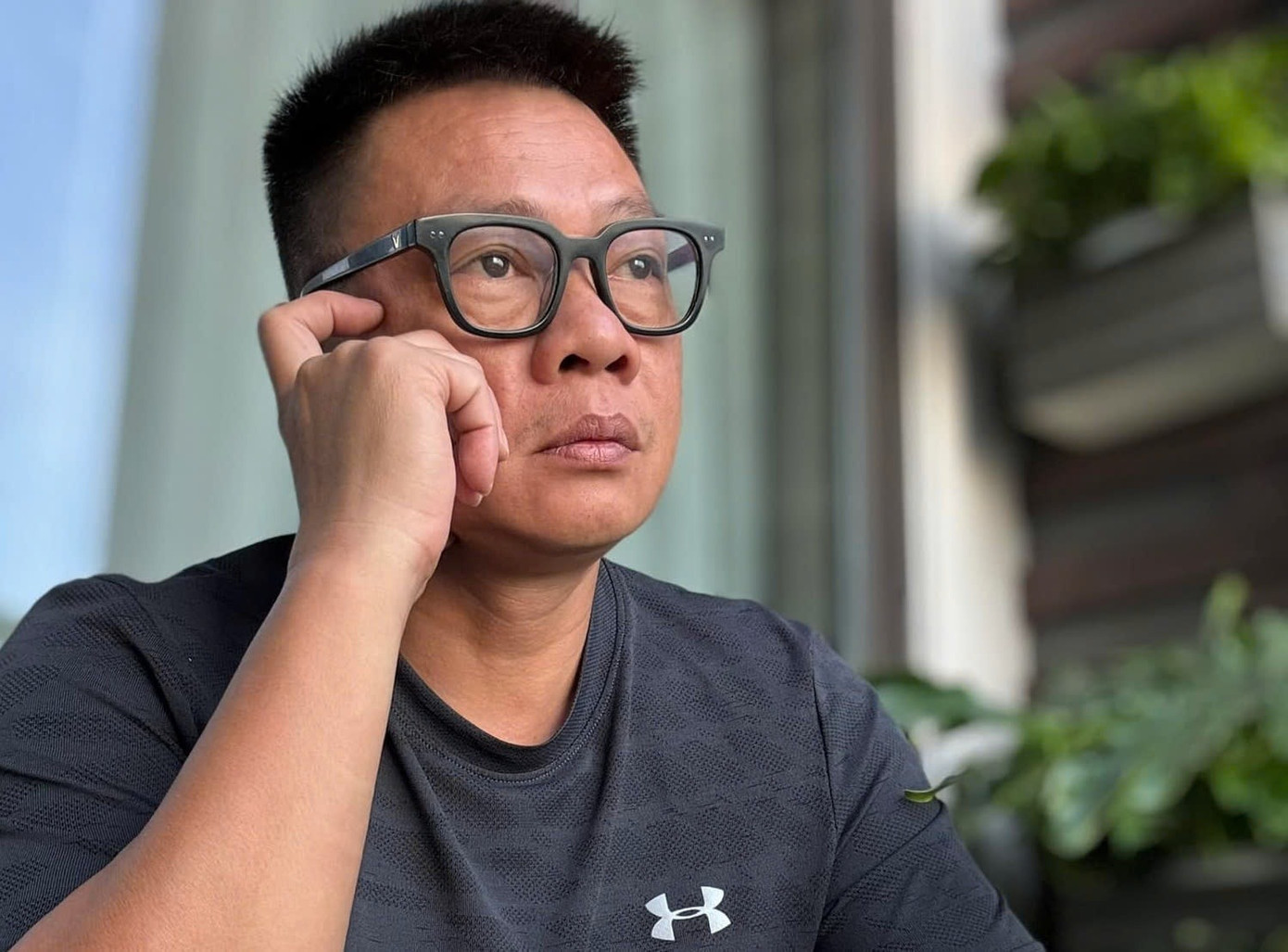 BTV Quang Minh (trái), MC Vân Hugo bị phạt hơn 100 triệu đồng vụ quảng cáo sữa HIUP.