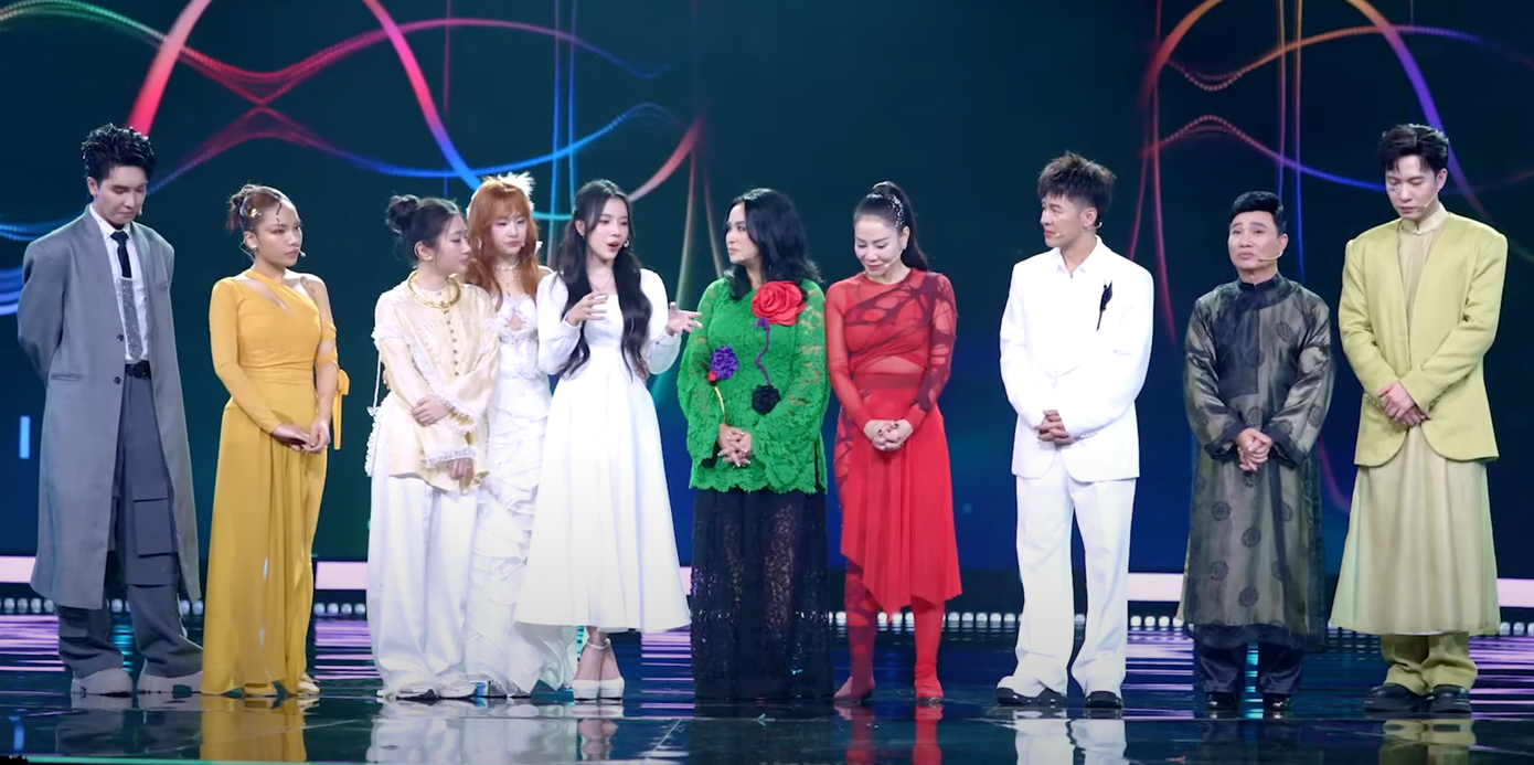 4 nghệ sĩ phải nói lời chia tay chương trình là Quang Linh, Phạm Anh Duy. Hoàng Hải và LyLy. 4 nghệ sĩ phải nói lời chia tay chương trình là Quang Linh, Phạm Anh Duy. Hoàng Hải và LyLy.