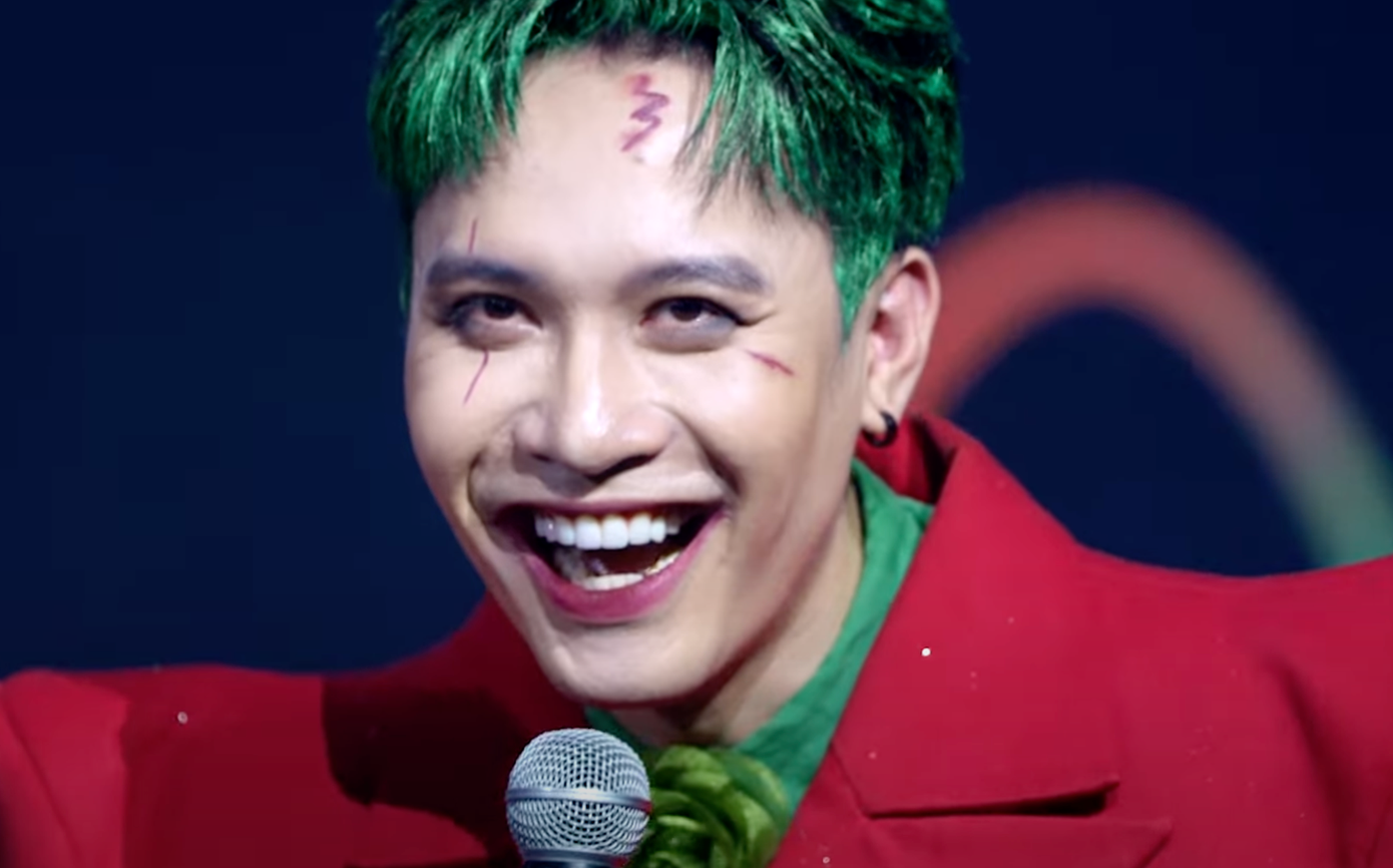 Trấn Thành (bìa trái) và Thu Minh hứng chịu "gạch đá" vì dùng từ "táp", "toang hoác" khi nhận xét miệng Phạm Anh Duy (giữa). Trấn Thành (bìa trái) và Thu Minh hứng chịu "gạch đá" vì dùng từ "táp", "toang hoác" khi nhận xét miệng Phạm Anh Duy (giữa).